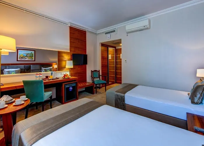 Bera Hotel 4*